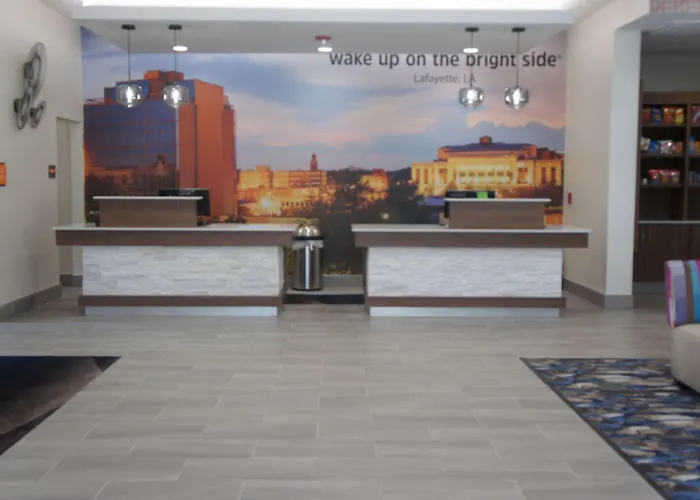 La Quinta & By Wyndham Oil Center Hotel Lafayette