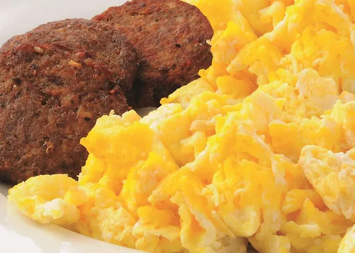 La Quinta & By Wyndham Oil Center